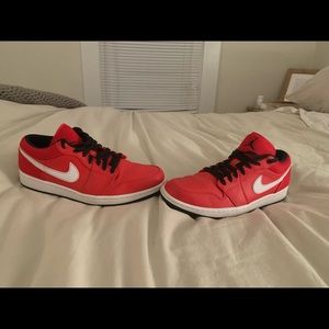 Jordan 1 Low - University Red Size 13